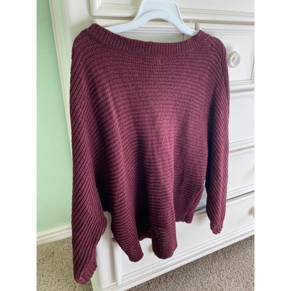 AE Basic Maroon Sweater - Picture 2 of 4